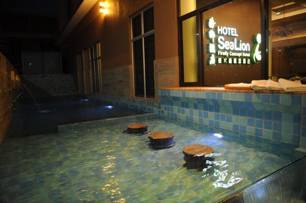 Sea Lion Firefly Concept Hotel Kuala Selangor Exterior foto